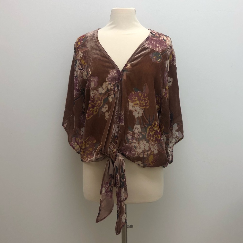 PINK FLORAL TOP WITH TIE